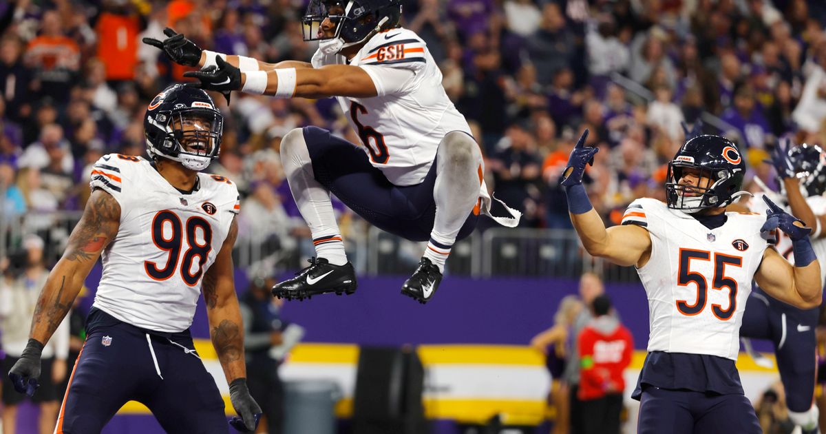 Santos' Fourth Field Goal Gives Bears 12-10 Victory Over Vikings After Dobbs Throws Four Interceptions