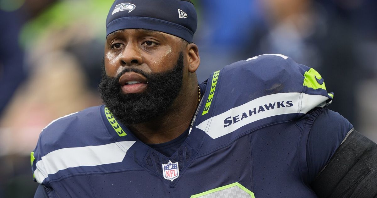 Seattle Seahawks Add Offensive Lineman Jason Peters to 53-Man Roster