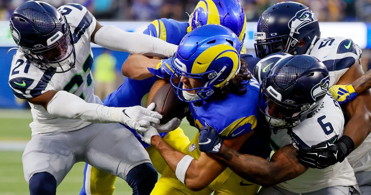 Seattle Seahawks' Two Consecutive Losses to Los Angeles Rams Disrupt Playoff Hopes