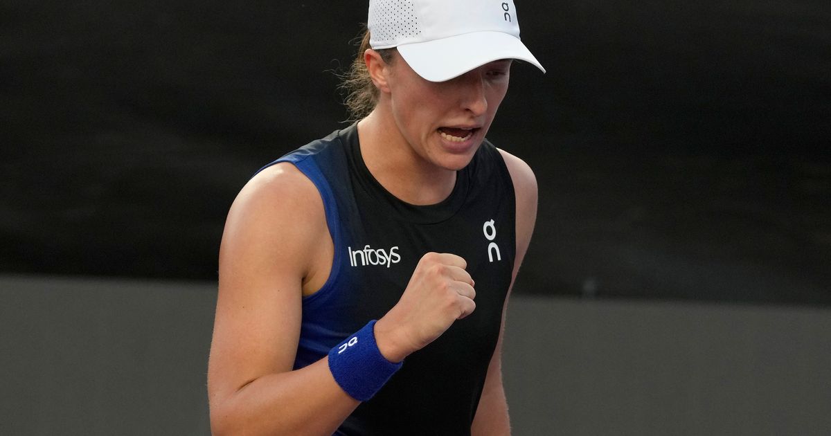 Swiatek Wins WTA Finals, Reclaims No. 1 Ranking After Beating Pegula