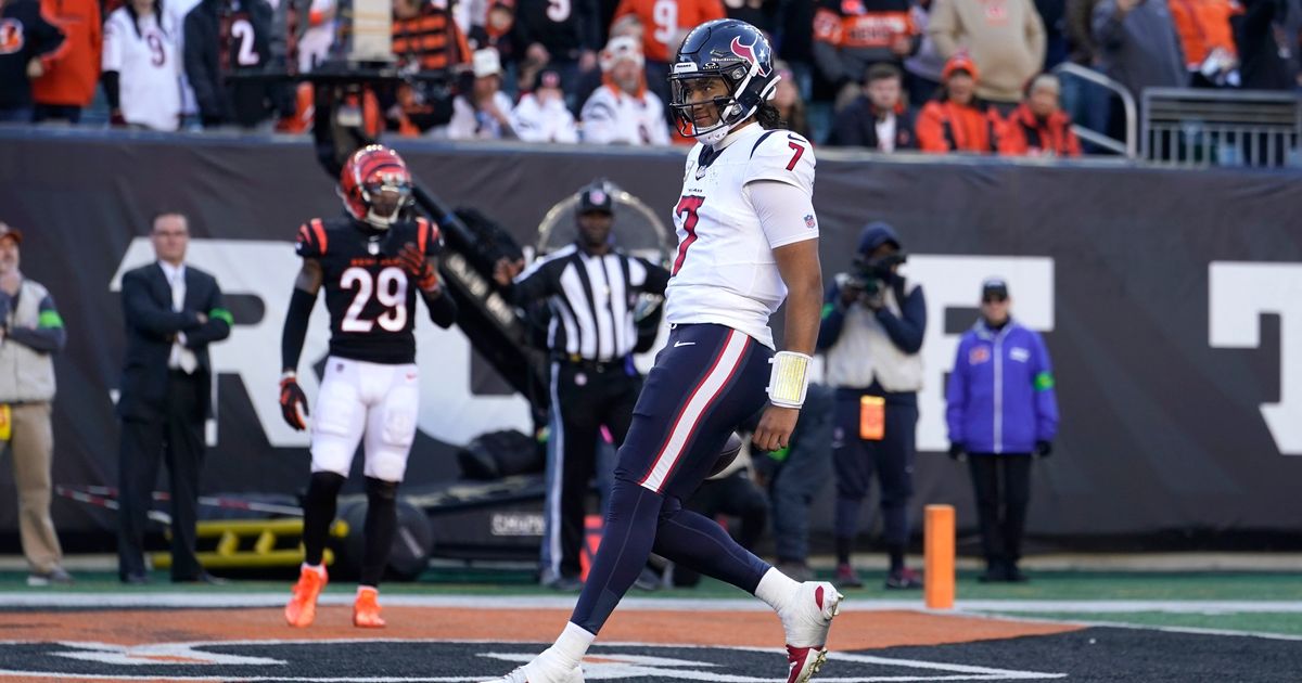 Texans Defeat Bengals 30-27 on Last-Second Field Goal Thanks to C.J. Stroud's Game-Winning Drive