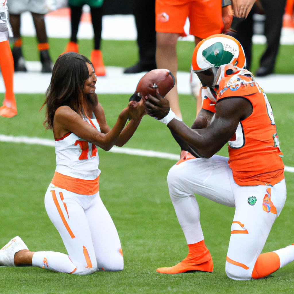 Tyreek Hill Gives Touchdown Ball to Wife After Scoring Against Jets in Dolphins' Season Opener