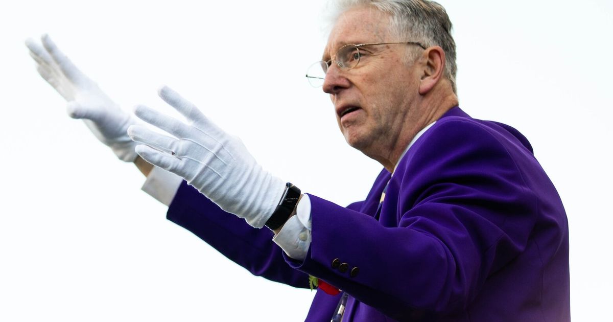 University of Washington's Marching Band Director Retires with a 'Touch of Class'