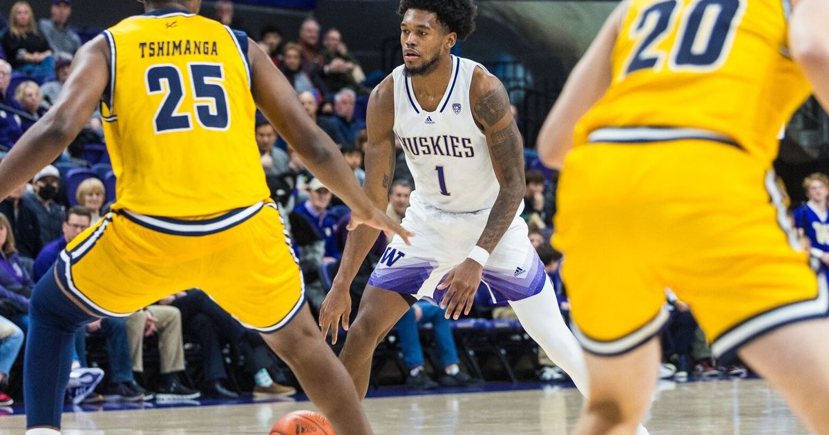 UW Men's Basketball Defeats UC San Diego 83-56 in Season Opener