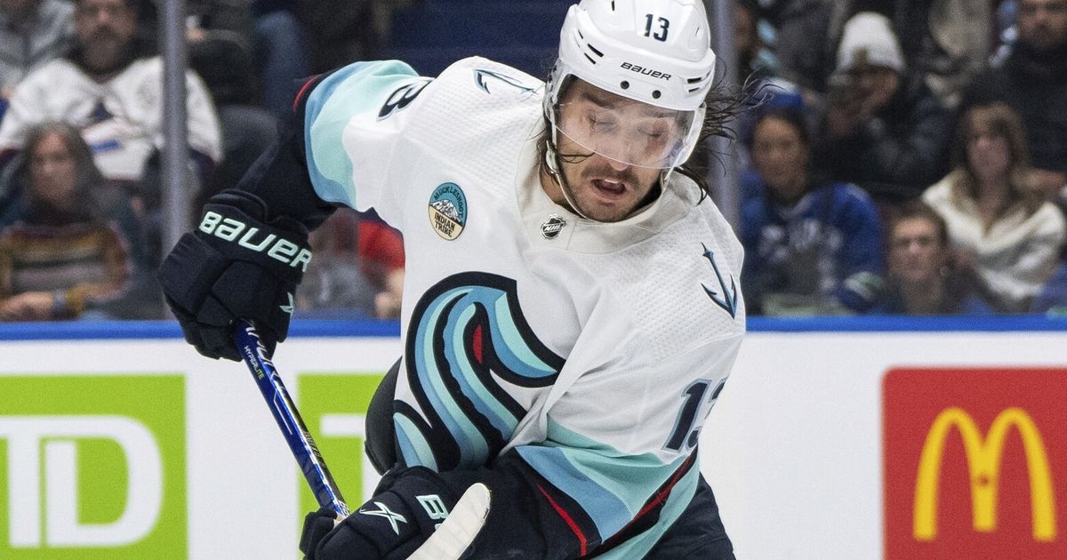 Vancouver Canucks Suffer First Home Loss in Regulation at Hands of San Jose Sharks