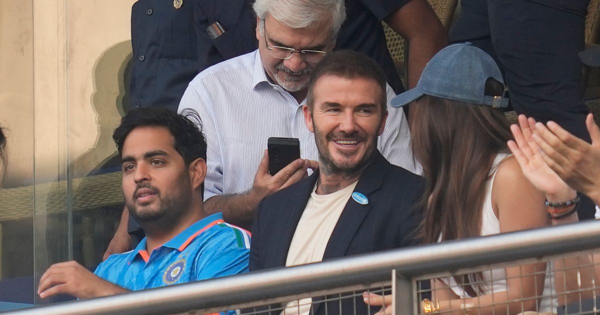Virat Kohli Hits Record 50th Century as India Scores 397-4 Against New Zealand in Cricket World Cup Semifinals, Witnessed by David Beckham