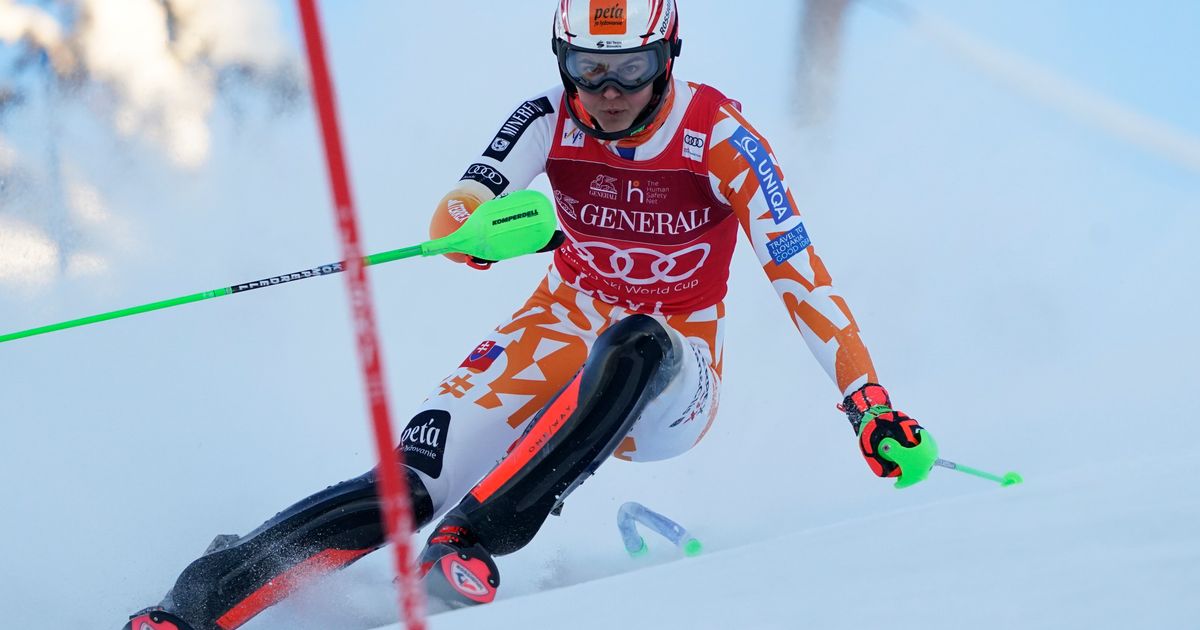 Vlhova Takes the Lead Over Shiffrin in World Cup Slalom Opening Run
