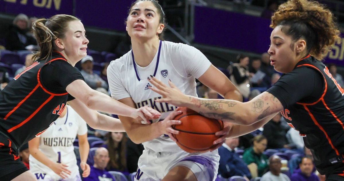 Washington Women Record Third Blowout Victory Over Pacific to Open Season