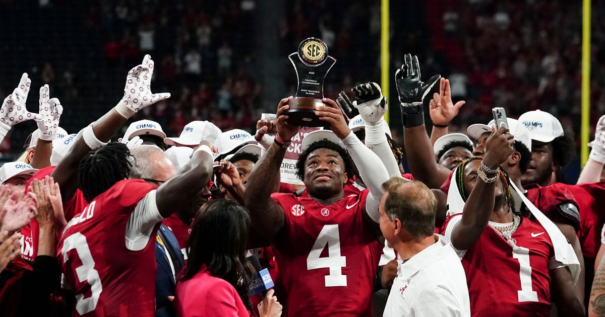 Alabama Defeats Georgia 27-24 to Win SEC Championship, Awaiting Postseason Fate