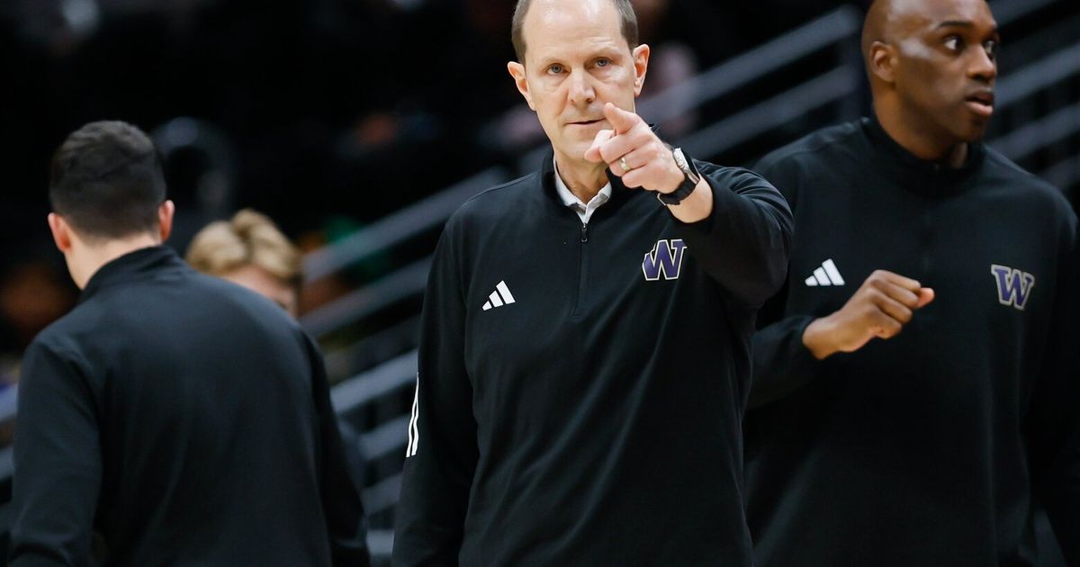 Analysis of Mike Hopkins' Continued Struggles as UW Men's Basketball Coach