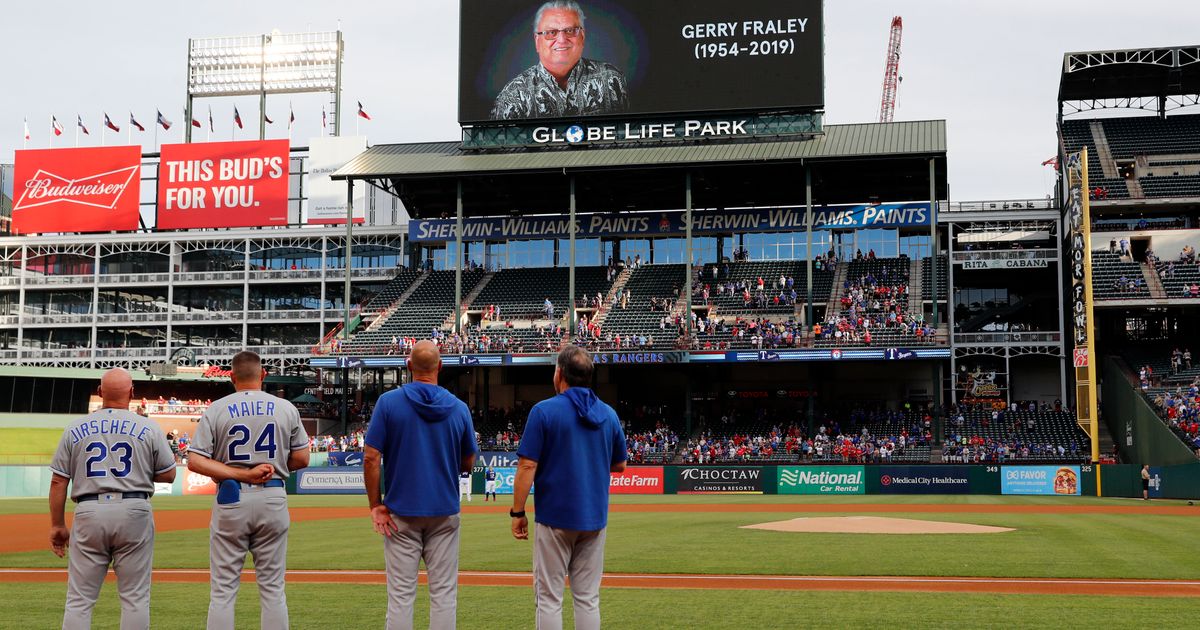 BBWAA Honors Gerry Fraley with Career Excellence Award