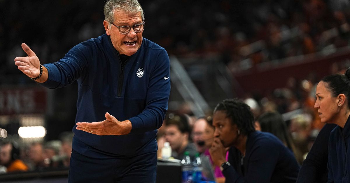 Geno Auriemma Adjusts Strategy Following UConn's 5-3 Start to Basketball Season