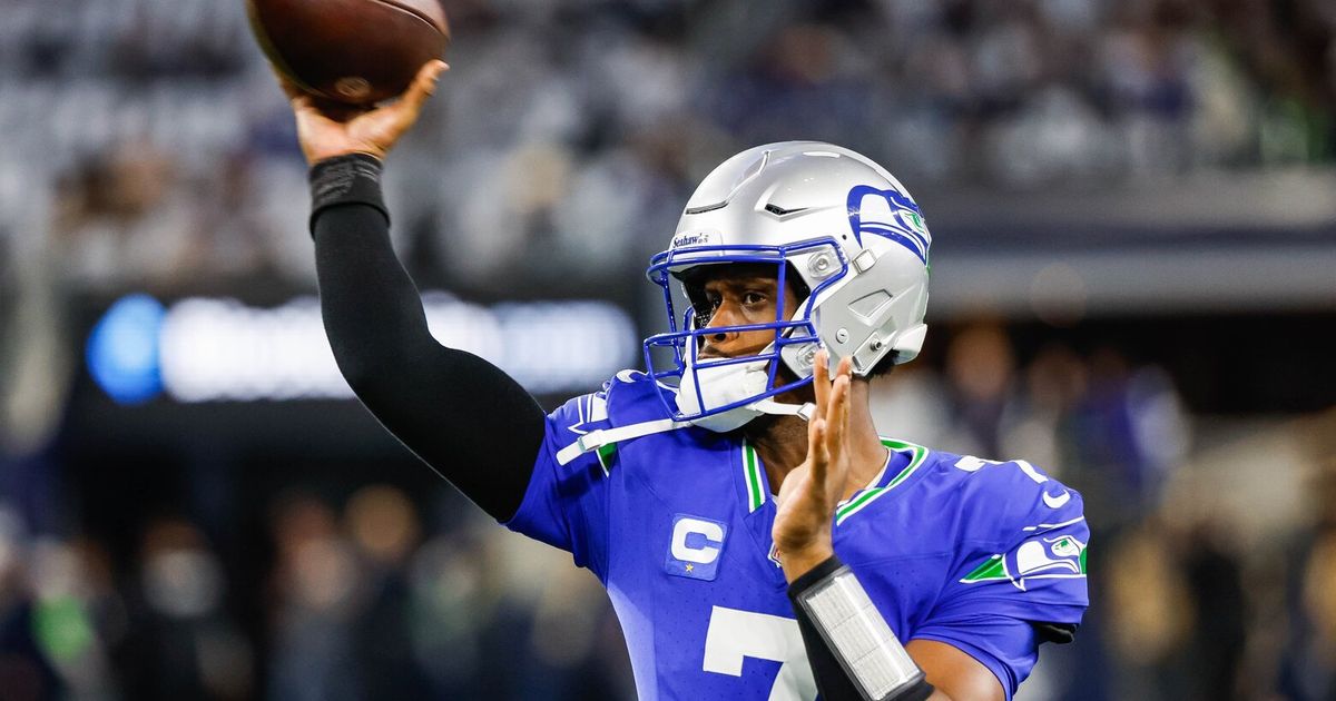 Geno Smith Limited in Seahawks Practice Due to Groin Injury