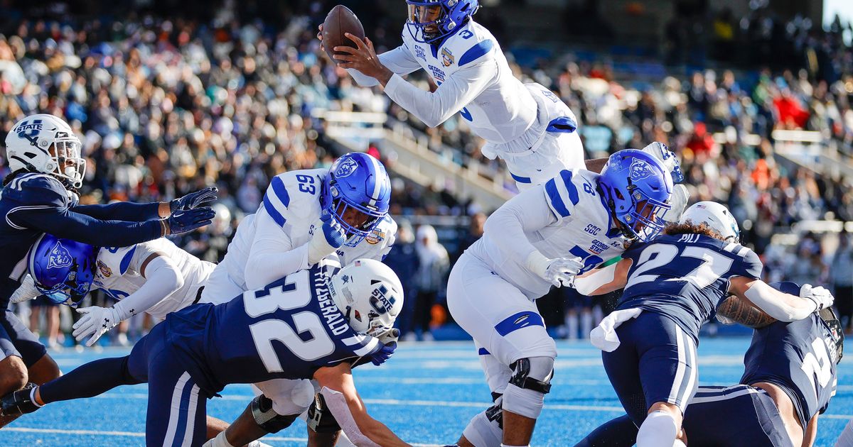 Georgia State's Darren Grainger Records Five Touchdowns in Potato Bowl Victory Over Utah State