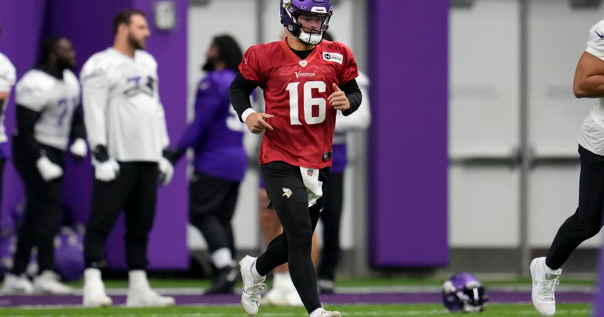 Jaren Hall Re-Signs with Minnesota Vikings in Latest Quarterback Rotation