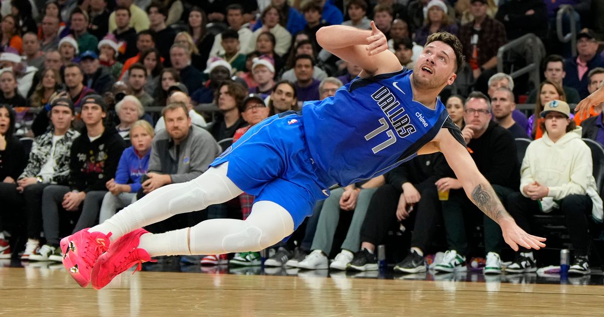 Luka Doncic Reaches 10,000 Career Points as Mavericks Defeat Suns 128-114