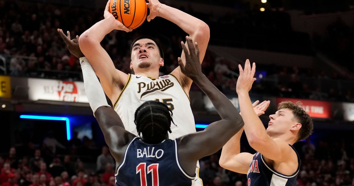 No. 3 Purdue Defeats No. 1 Arizona 92-84 in NCAA Showdown Led by Loyer and Smith