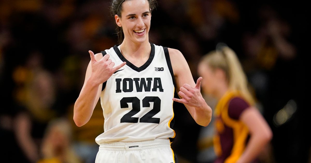 No. 4 Iowa Women's Basketball Team Defeats Minnesota 94-71, Caitlin Clark Sets Big Ten All-Time Assist Record