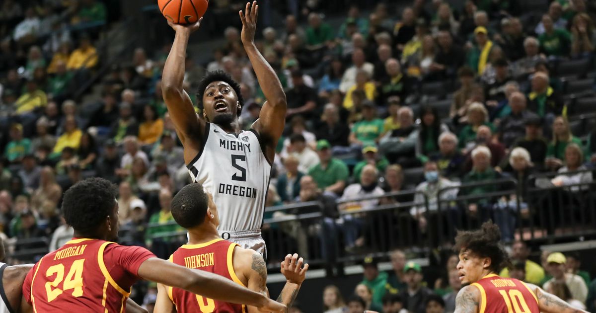 Oregon Freshmen Evans and Shelstad Combine for 43 Points in 82-74 Win Over USC