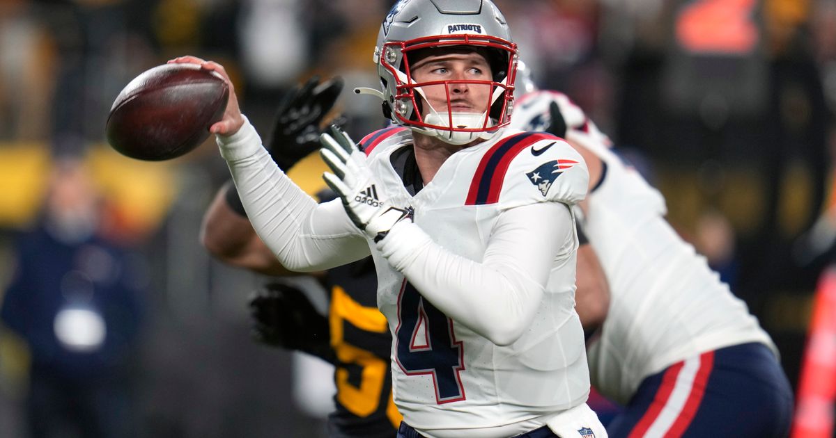 Patriots Defeat Steelers 21-18, Bailey Zappe Throws for 3 Touchdowns, Damaging Steelers' Playoff Hopes