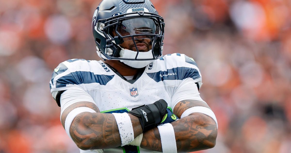 Seattle Seahawks Monitor Jamal Adams' Injury Progress Daily, Possibility of Shutting Him Down for Season Remains