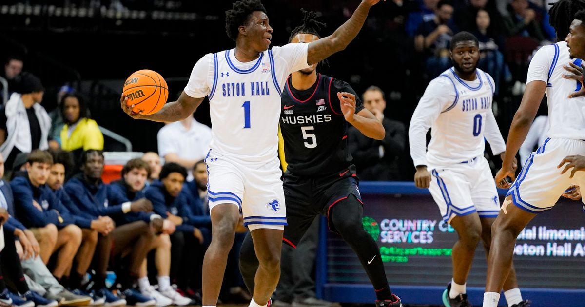 Seton Hall Upsets No. 5 UConn 75-60 in Big East Opener, Led by Richmond's 23 and Davis' 17