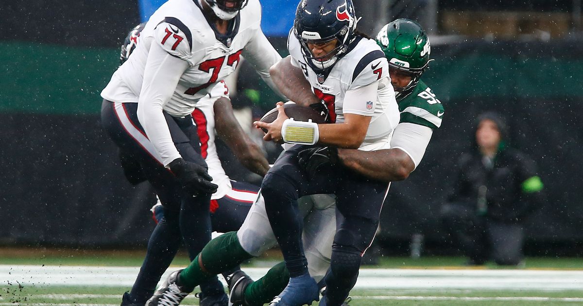 Texans' QB C.J. Stroud Leaves Game with Concussion in Loss to Jets