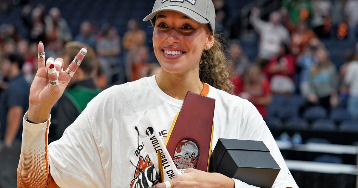 Texas Defeats No. 1 Nebraska in Volleyball with Help from Freshman Madisen Skinner and Ella Swindel to Retain Title