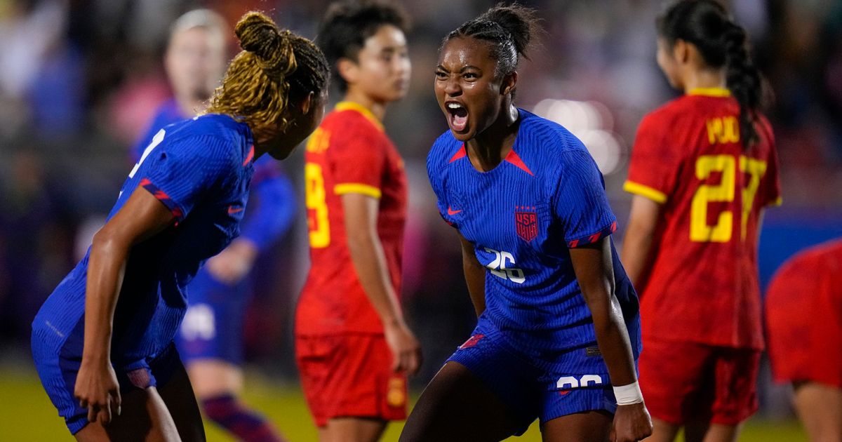 US Women's Soccer Team Wins 2-1 Over China in Year-End Exhibition Match Thanks to Teenager Jaedyn Shaw