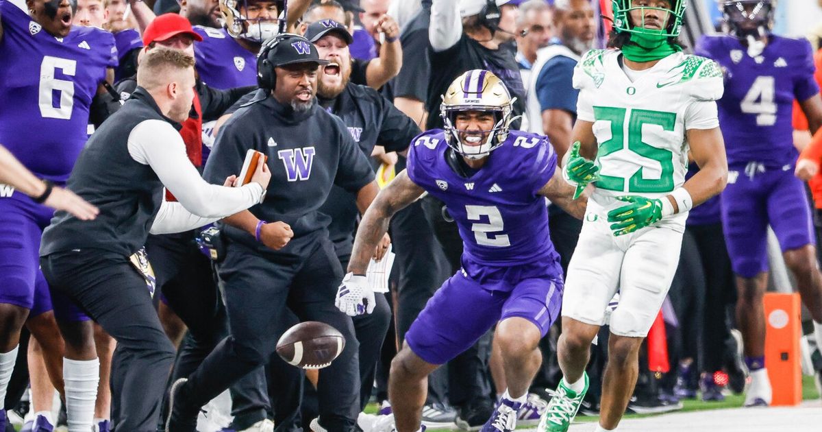 Washington Huskies Secure College Football Playoff Berth, Oregon Ducks Set to Receive New Year's Six Bowl Invitation