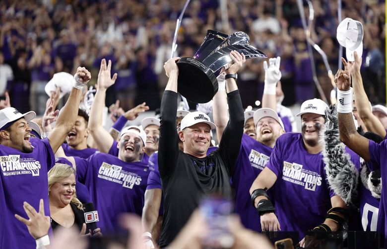 Watching the University of Washington vs. Texas in the Sugar Bowl College Football Playoff Semifinal