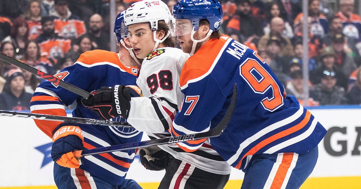 winMcDavid Records 2 Assists as Oilers Defeat Blackhawks 4-1 for 8th Consecutive Win