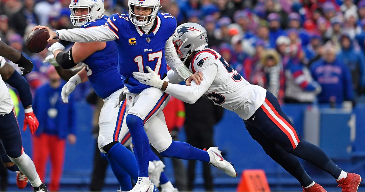 Bills Predicted to Capture AFC East Title by Defeating Dolphins