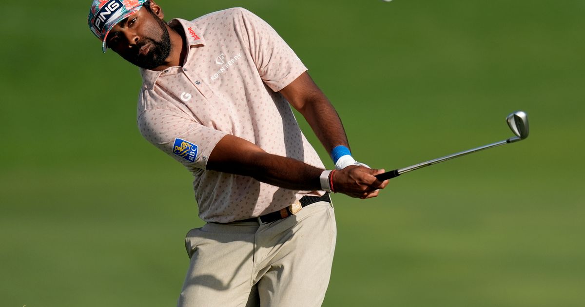 Collin Morikawa Hits Emotional Opening Tee Shot as S.S. Theegala Leads Season Opener at Kapalua with 64