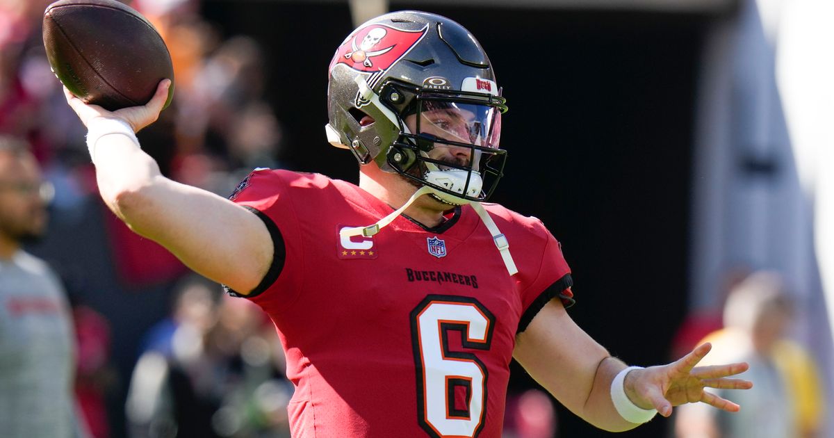 Mayfield Practices Despite Sore Ribs, Set to Start in Buccaneers' Final Game Against Panthers
