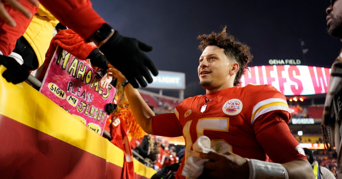 Patrick Mahomes to Rest as Chiefs Secure AFC West Title in Final Regular Season Game Against Chargers