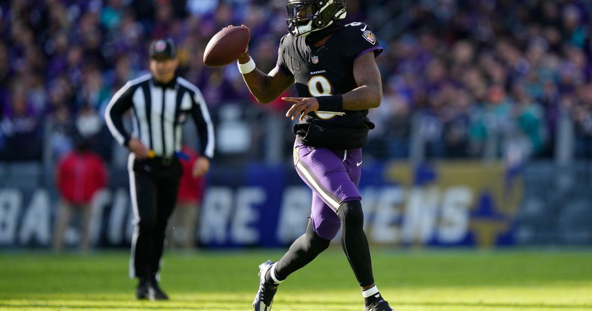 Ravens to Rest Lamar Jackson, Tyler Huntley to Start at Quarterback in Regular-Season Finale