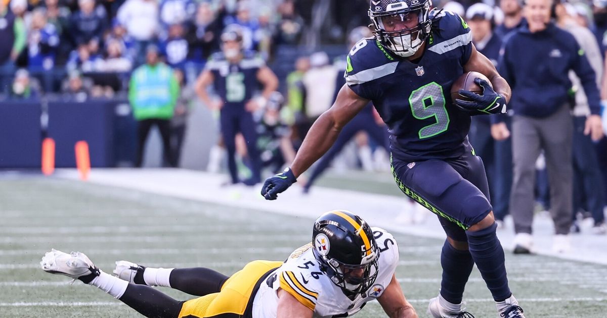 Seattle Seahawks' Playoff Chances Diminished by Poor Defensive Performance in Loss to Pittsburgh Steelers